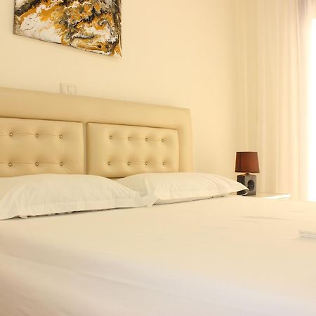Megrooms Sarandë Esterno foto
